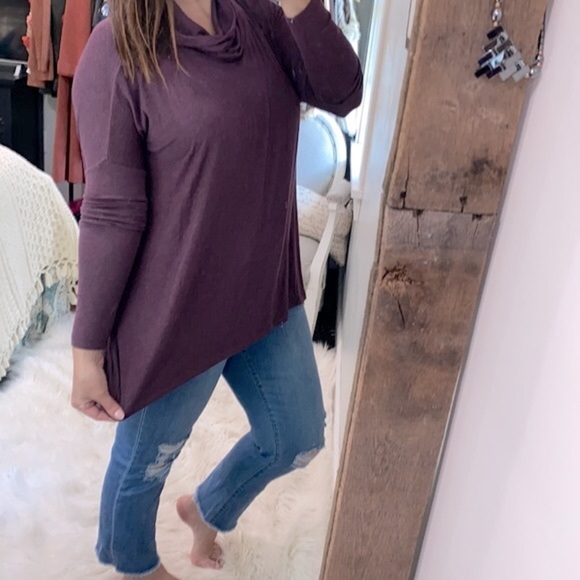 Cabi burgundy turtleneck top size small - Picture 3 of 7